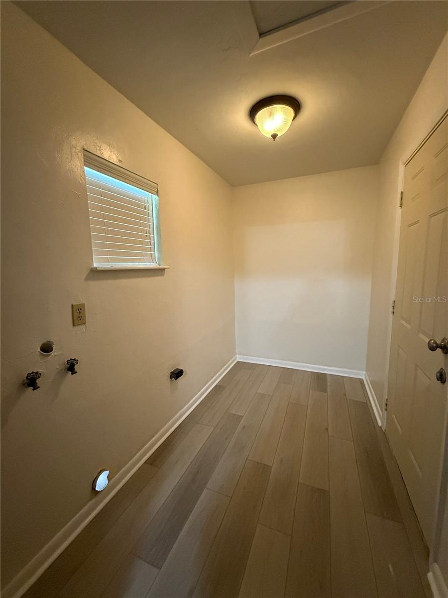 TRACY TERRACE - Residential Lease