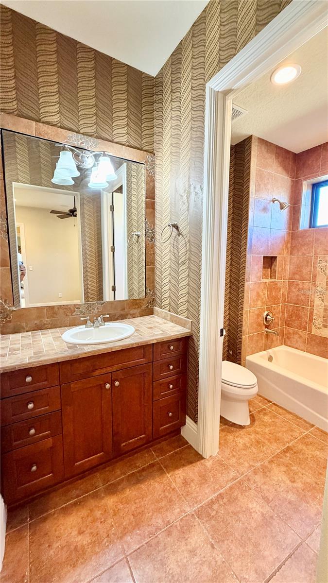 JULIETTE FALLS - Residential