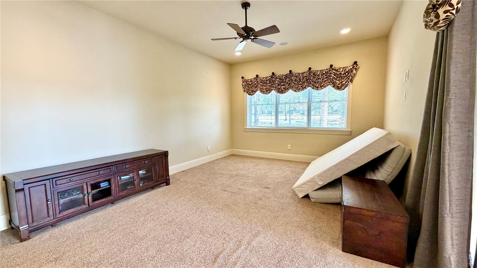 JULIETTE FALLS - Residential