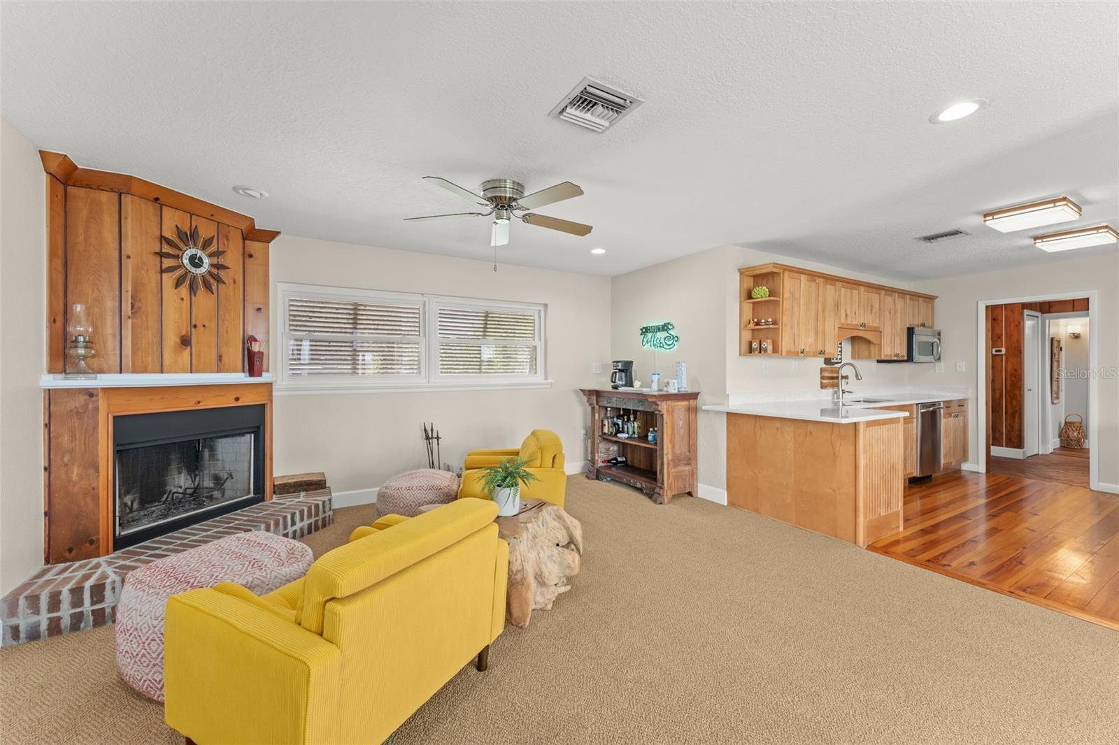 MUNGER & CO SUB - Residential