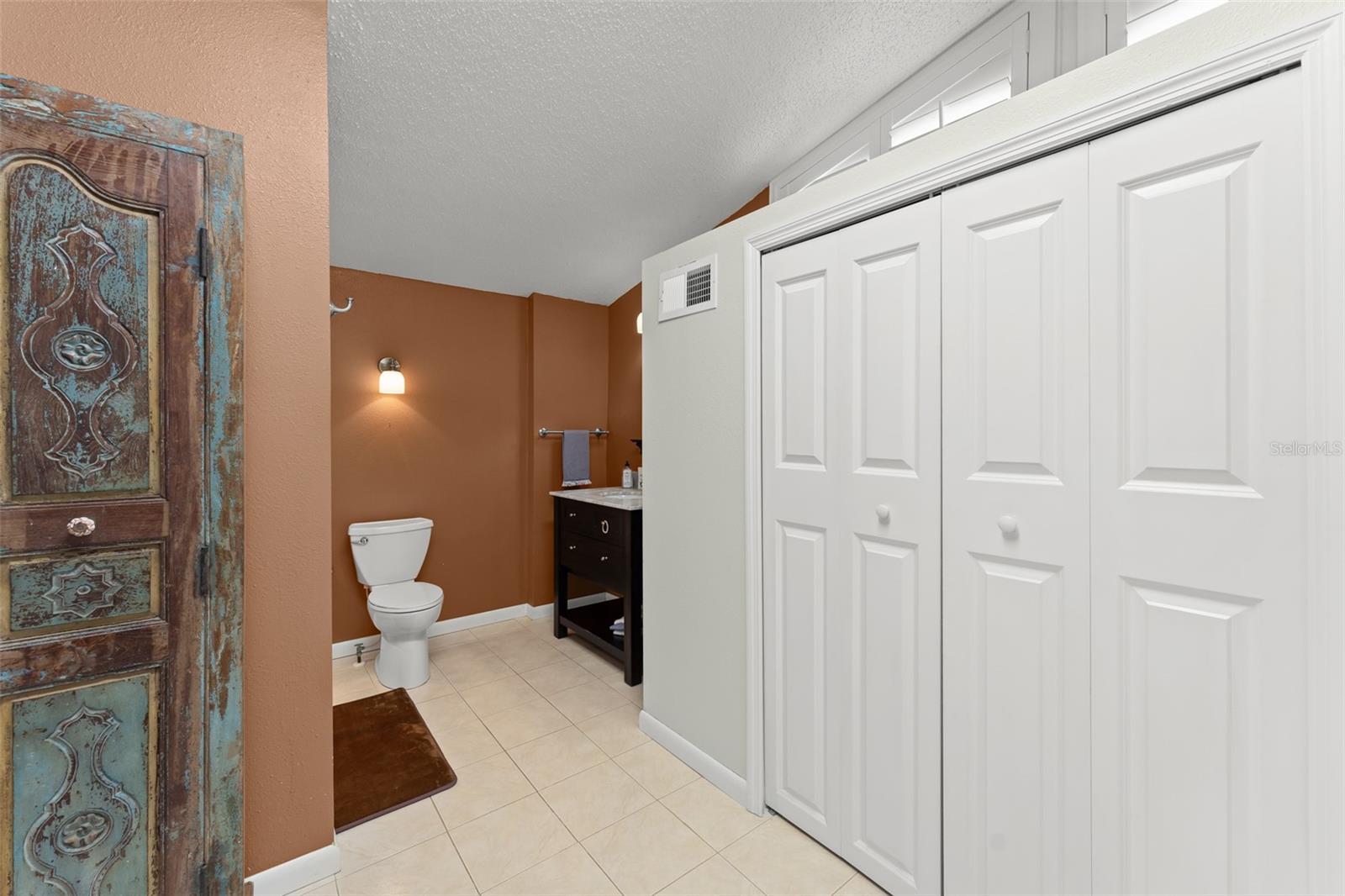 MUNGER & CO SUB - Residential