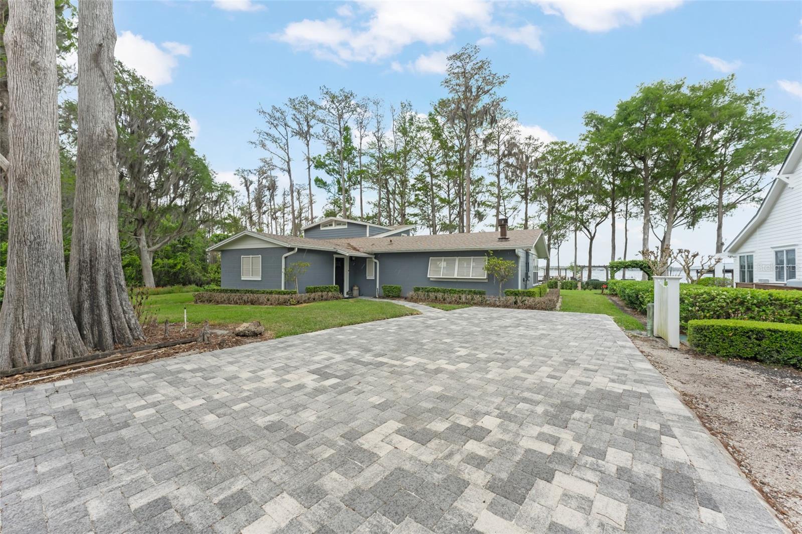 MUNGER & CO SUB - Residential