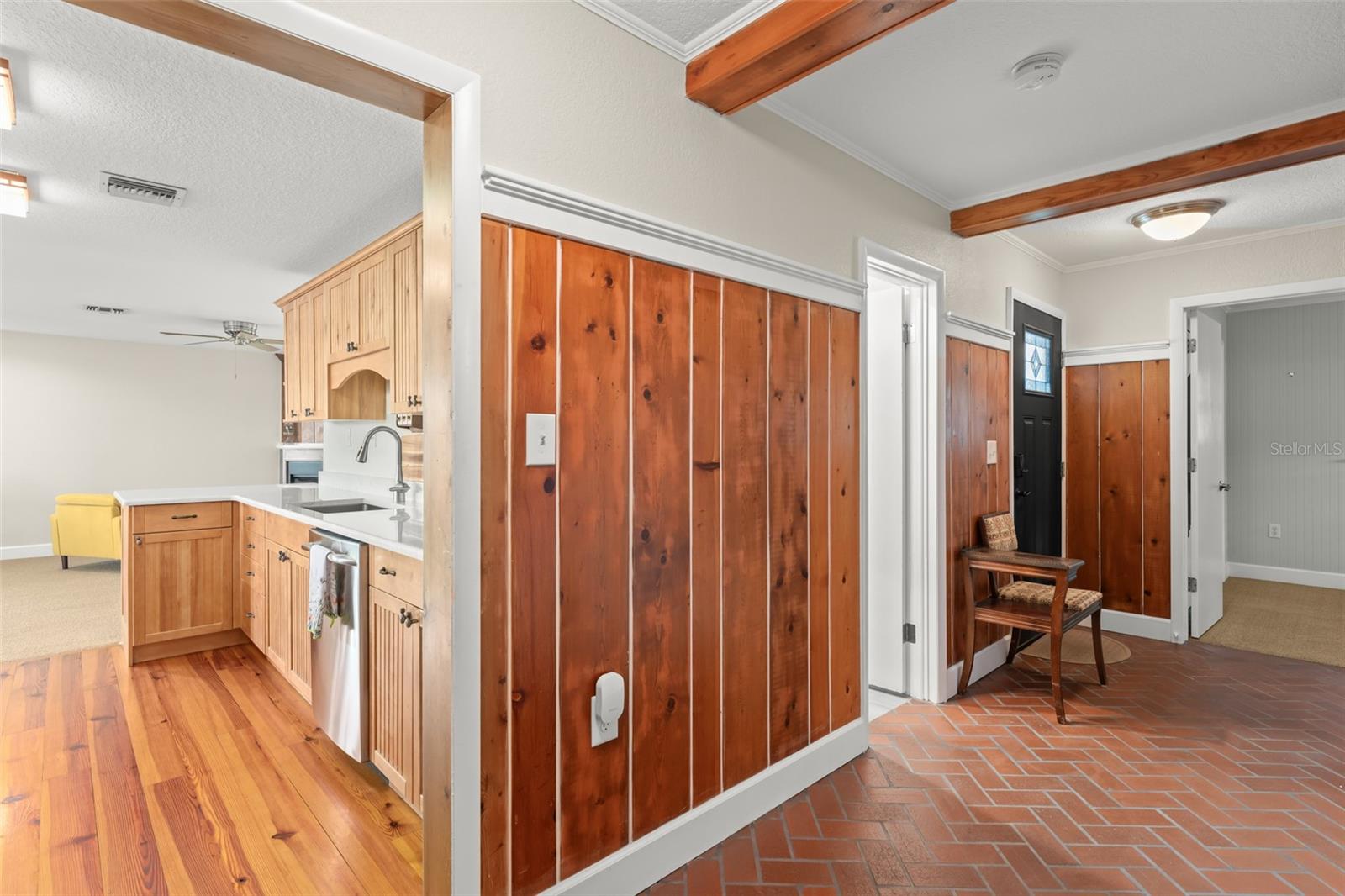 MUNGER & CO SUB - Residential