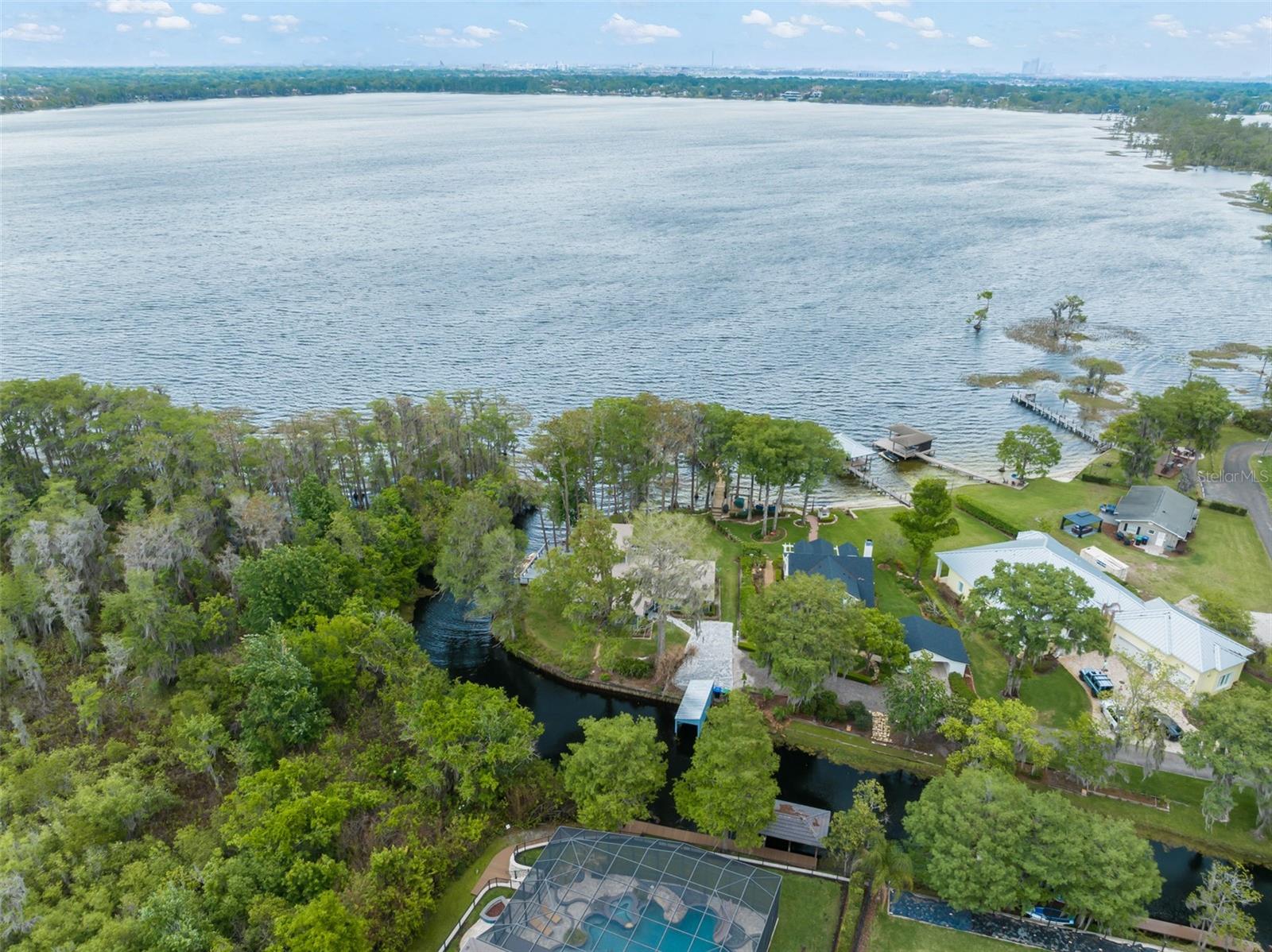 MUNGER & CO SUB - Residential