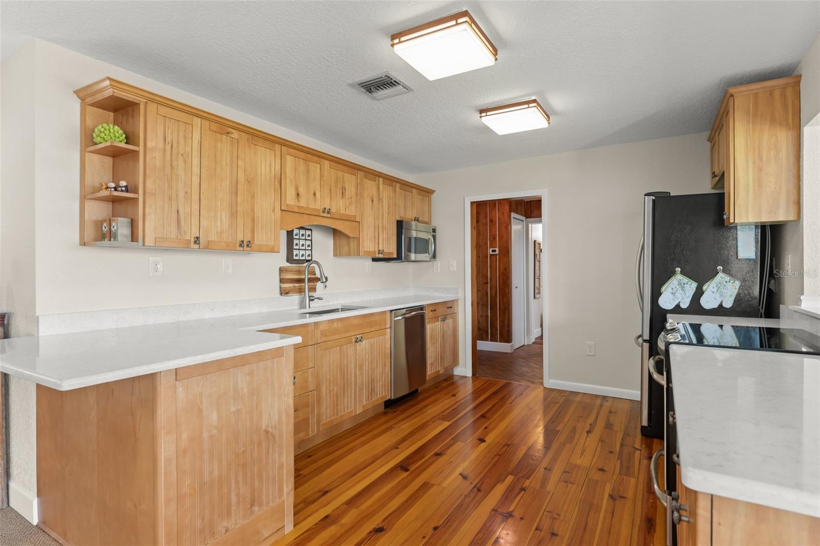 MUNGER & CO SUB - Residential