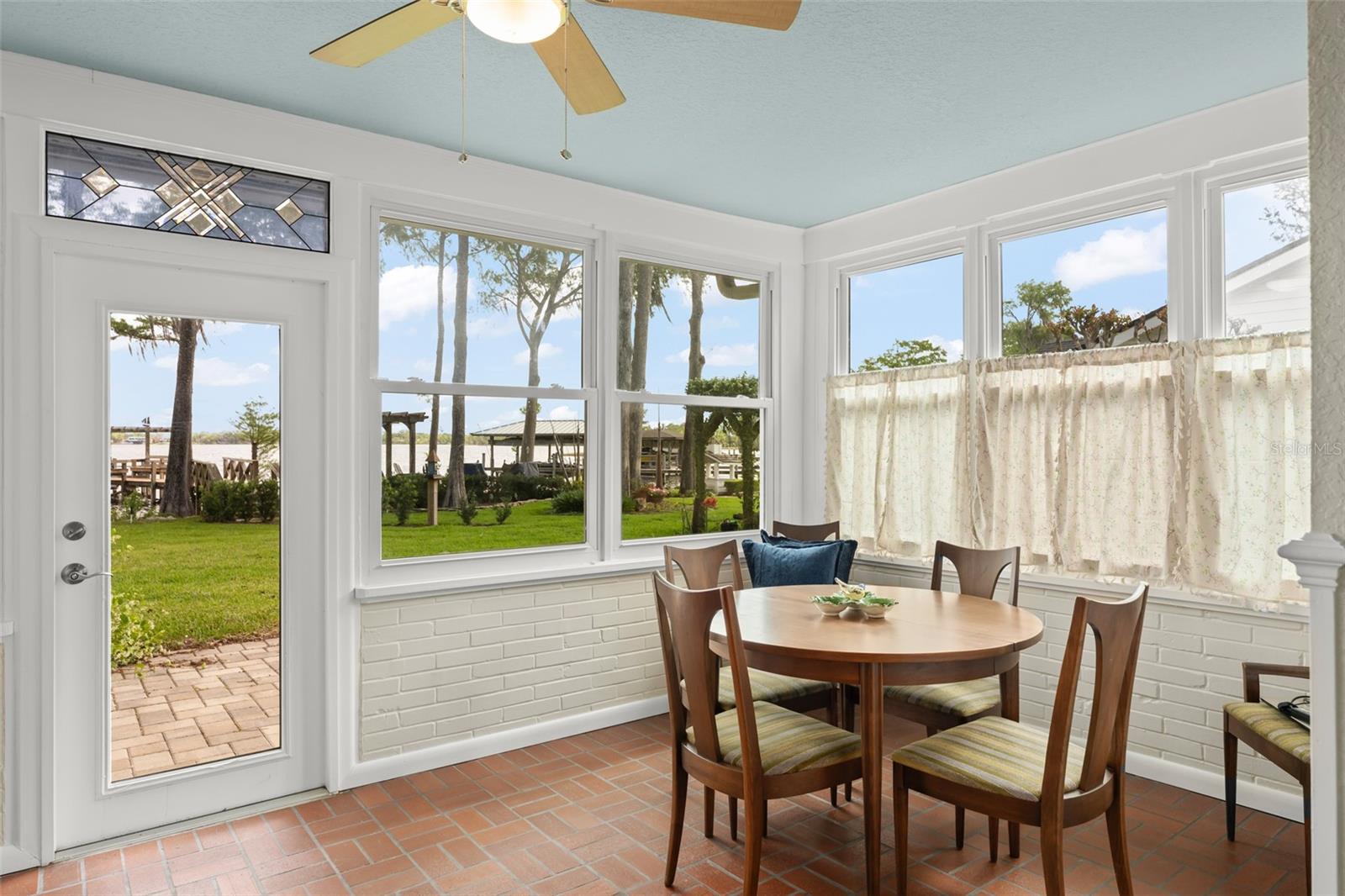 MUNGER & CO SUB - Residential