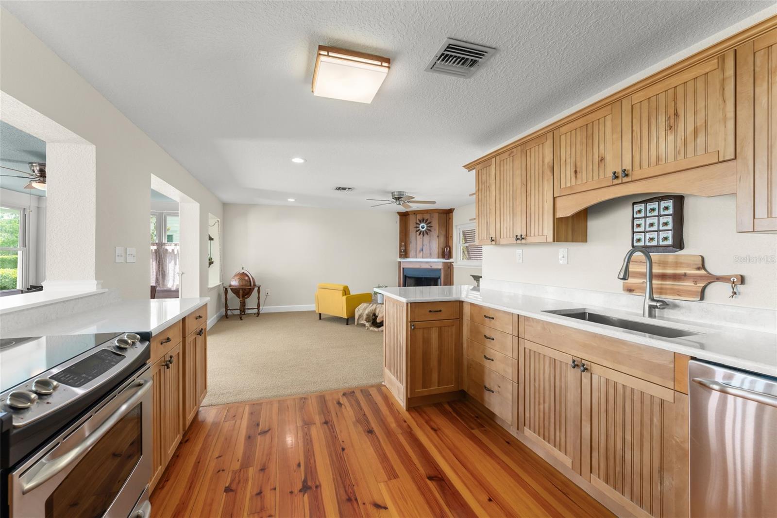 MUNGER & CO SUB - Residential