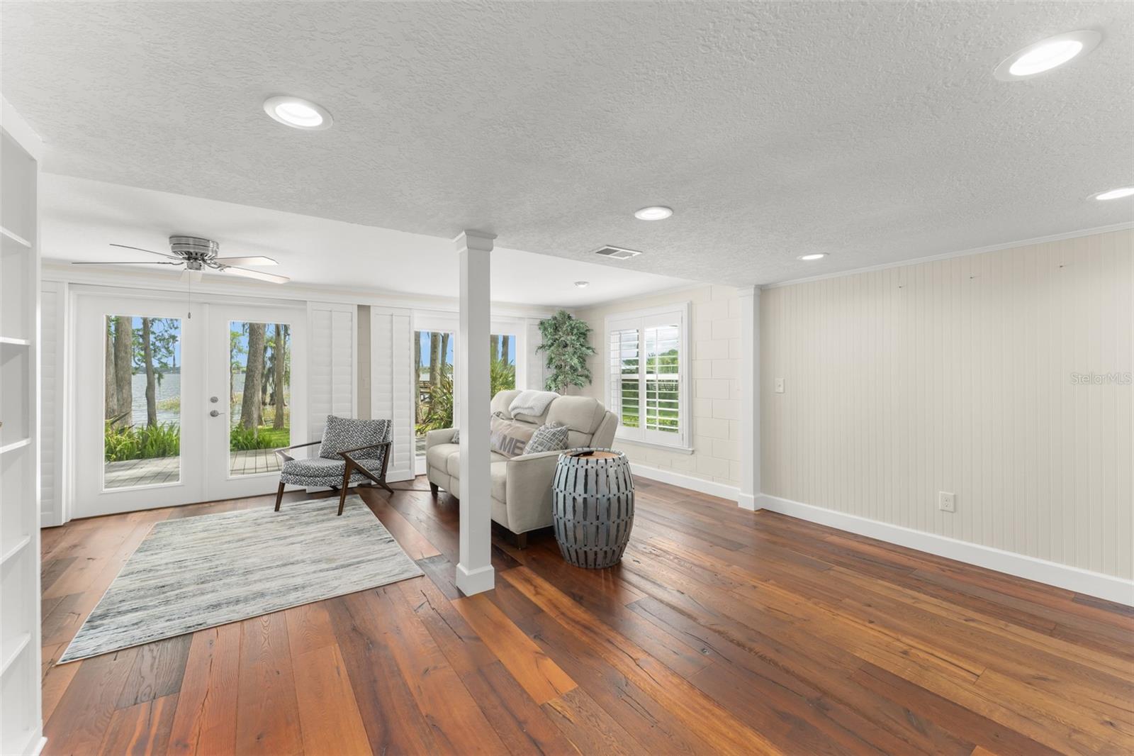 MUNGER & CO SUB - Residential