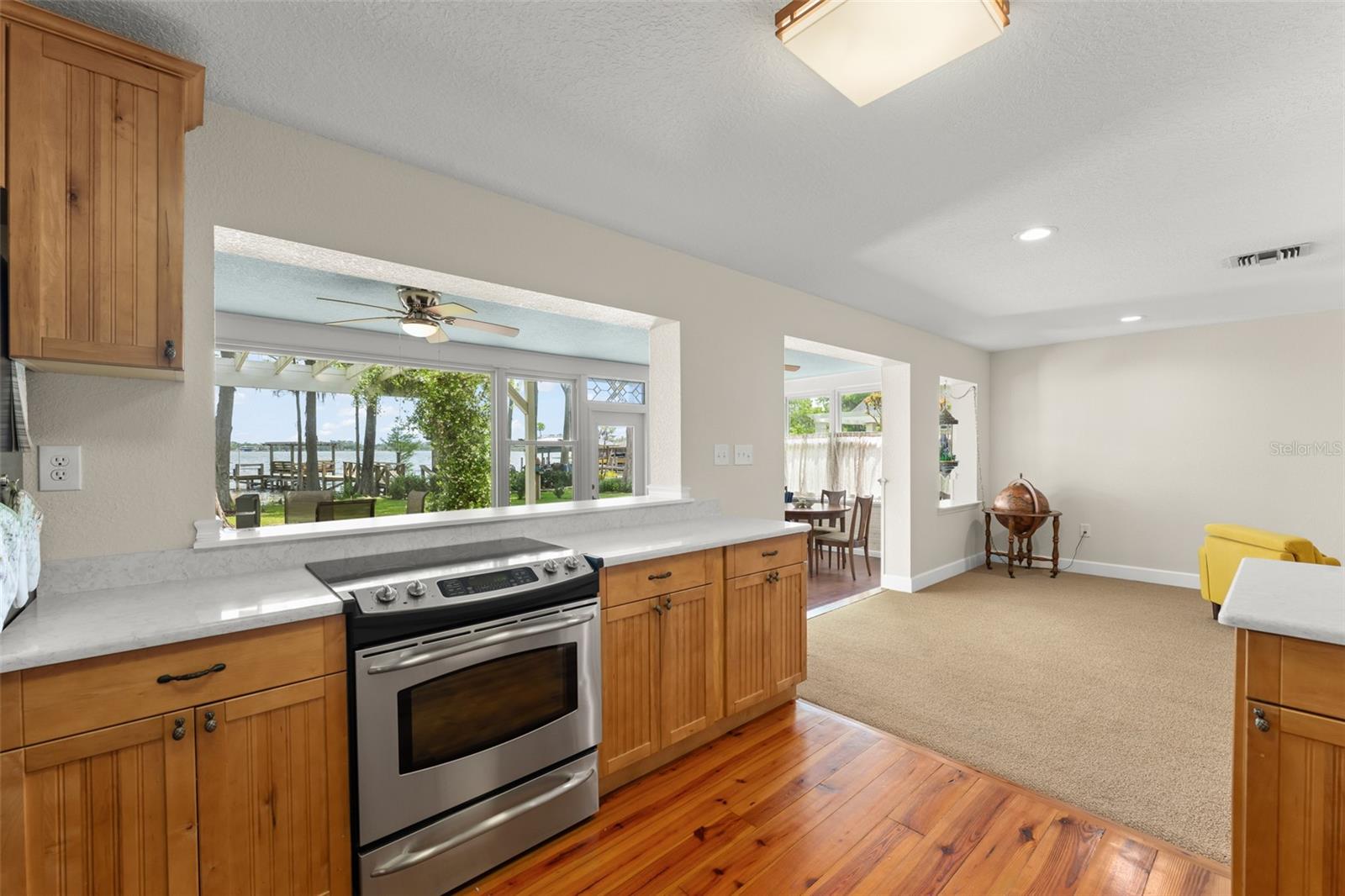 MUNGER & CO SUB - Residential