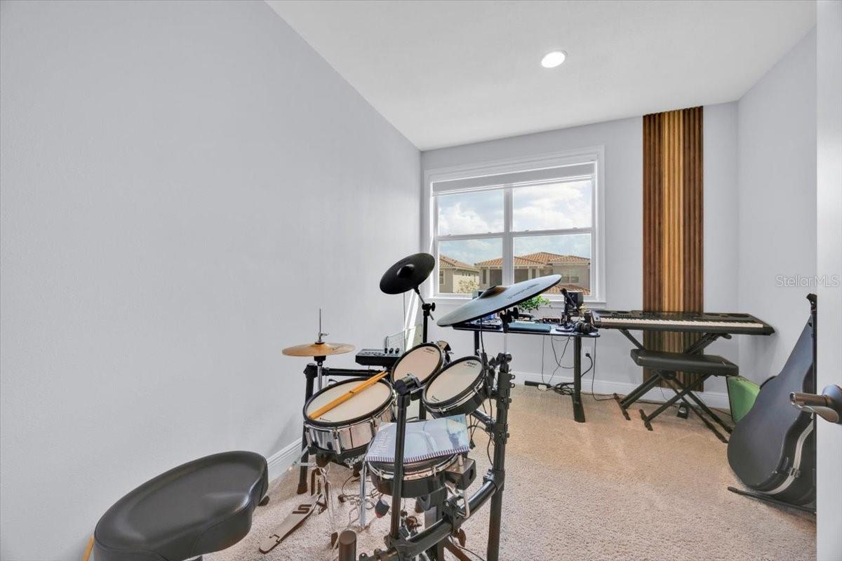 EAGLE CREEK - Residential