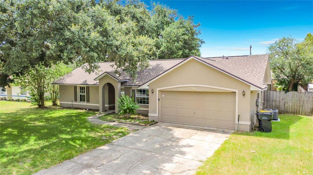 Photo of 227 Robbins Rest Circle, Davenport, FL 33896 (MLS # O6429638)
