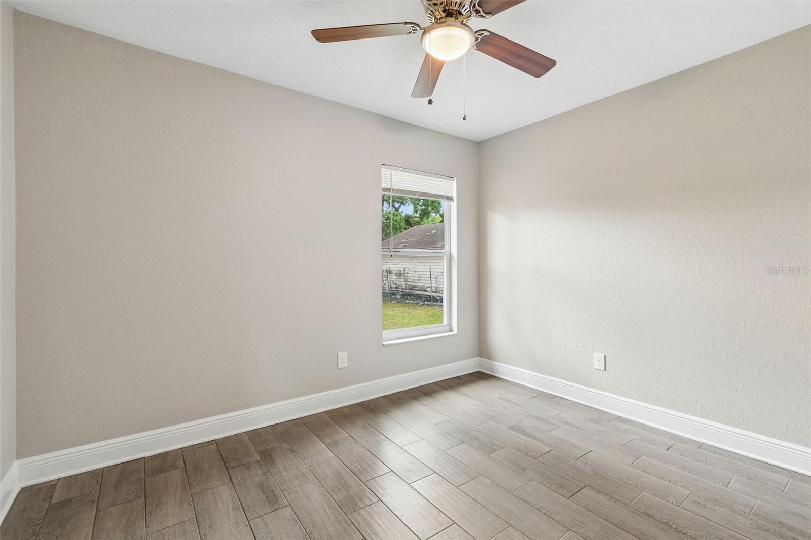 AVON SPGS - Residential