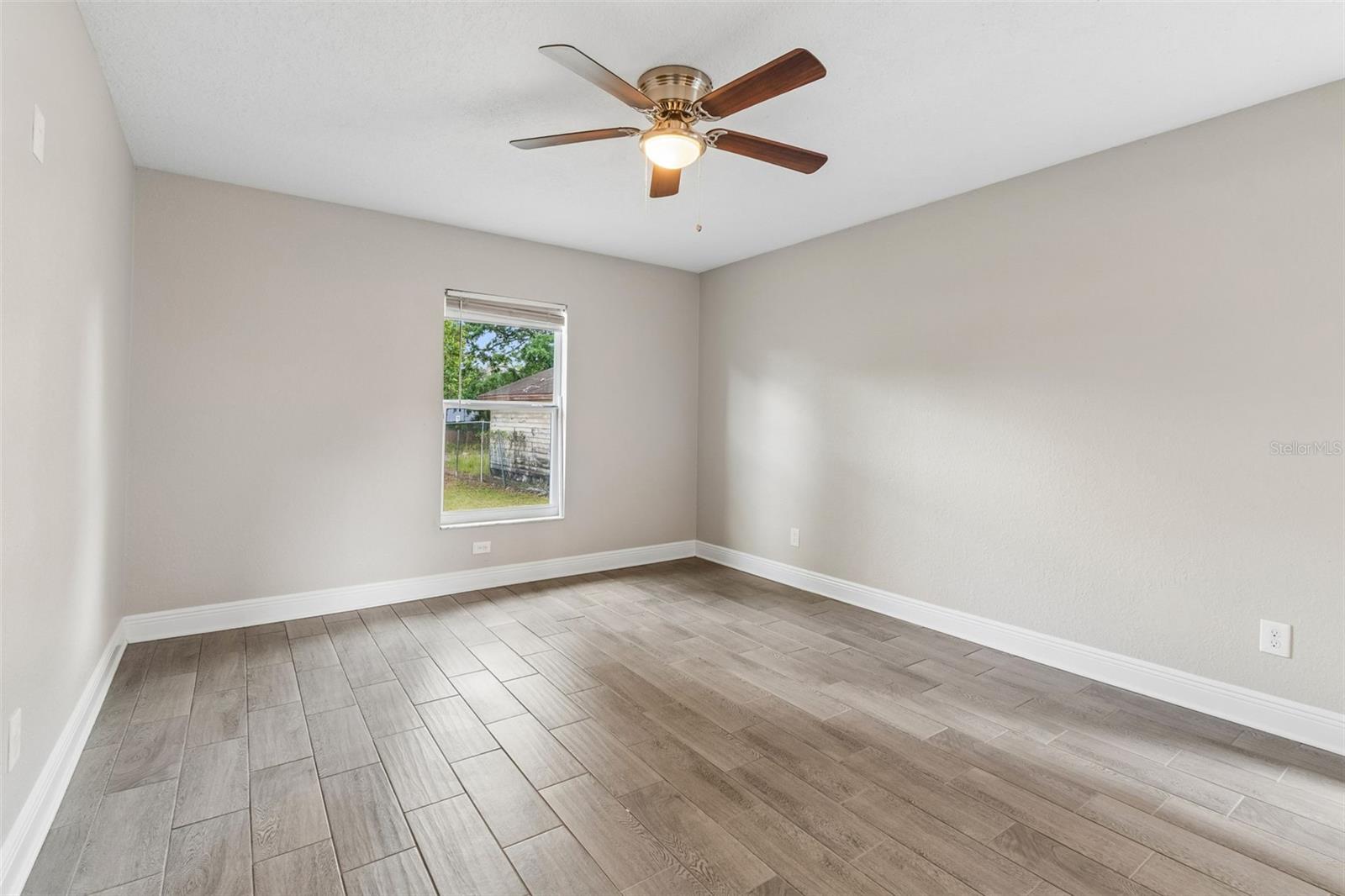 AVON SPGS - Residential