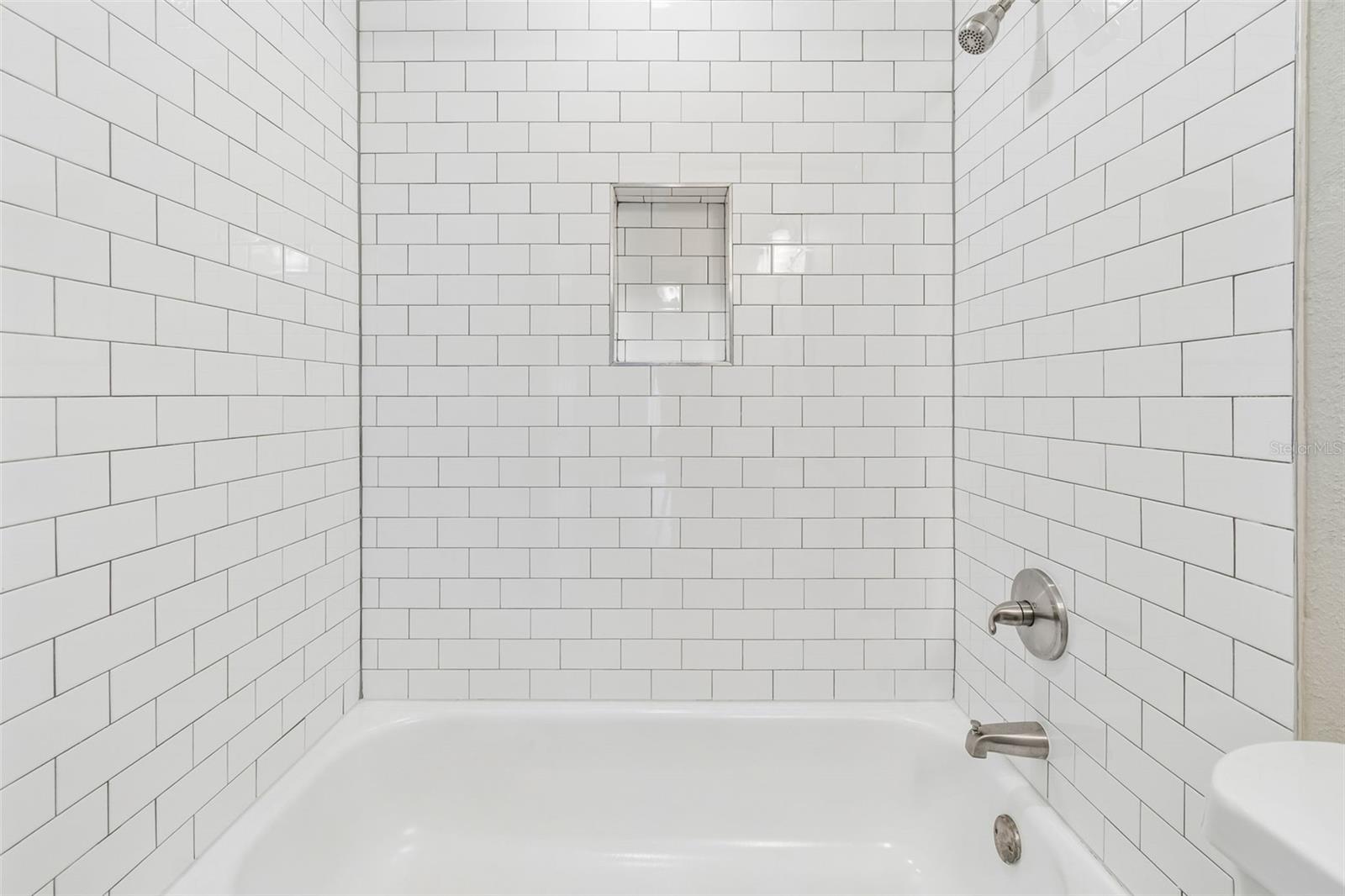 AVON SPGS - Residential