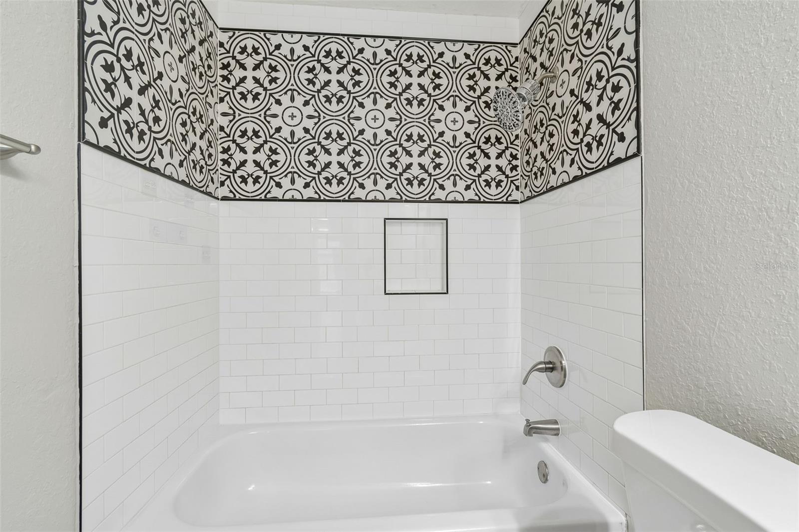 AVON SPGS - Residential