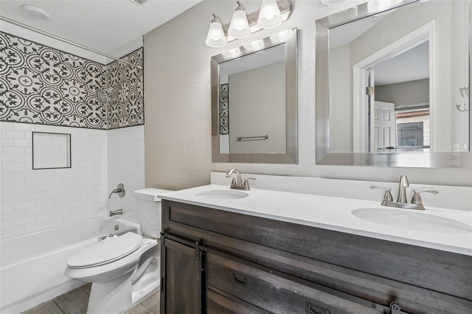 AVON SPGS - Residential