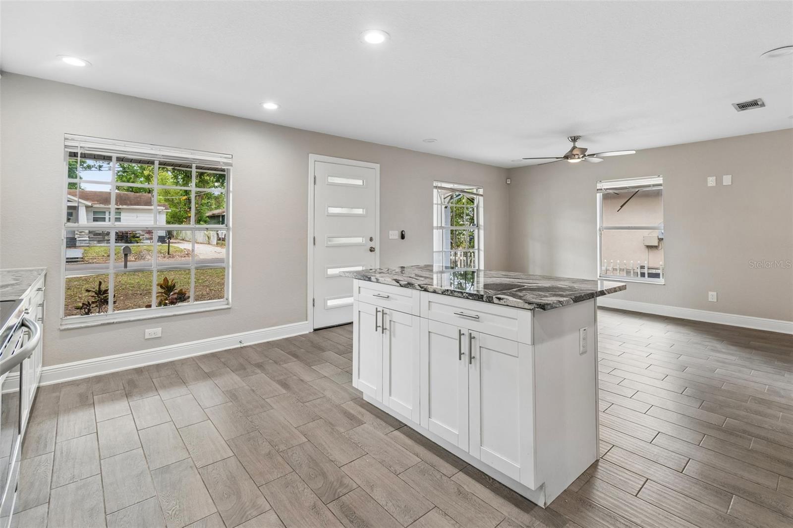 AVON SPGS - Residential