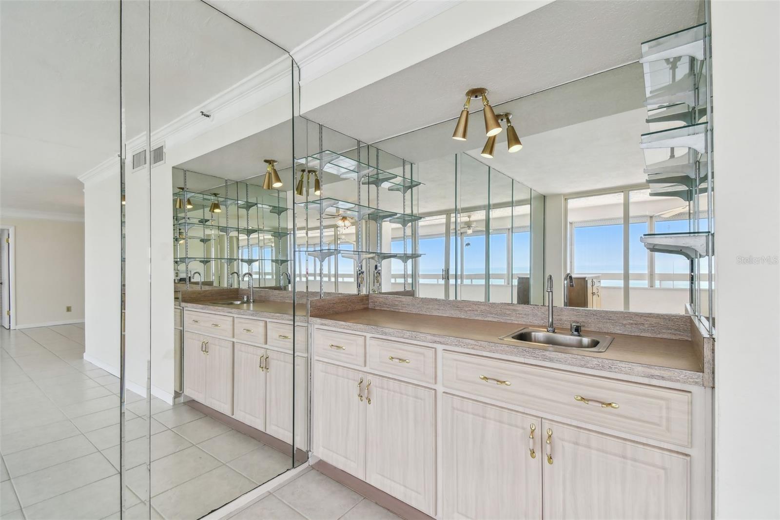 REDINGTON TOWERS 1 CONDO - Residential Lease