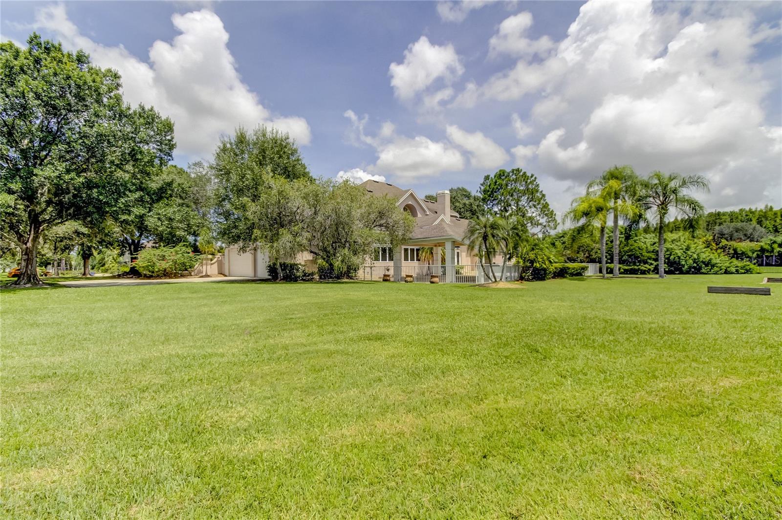 CHEVAL POLO & GOLF CL PHAS - Residential Lease