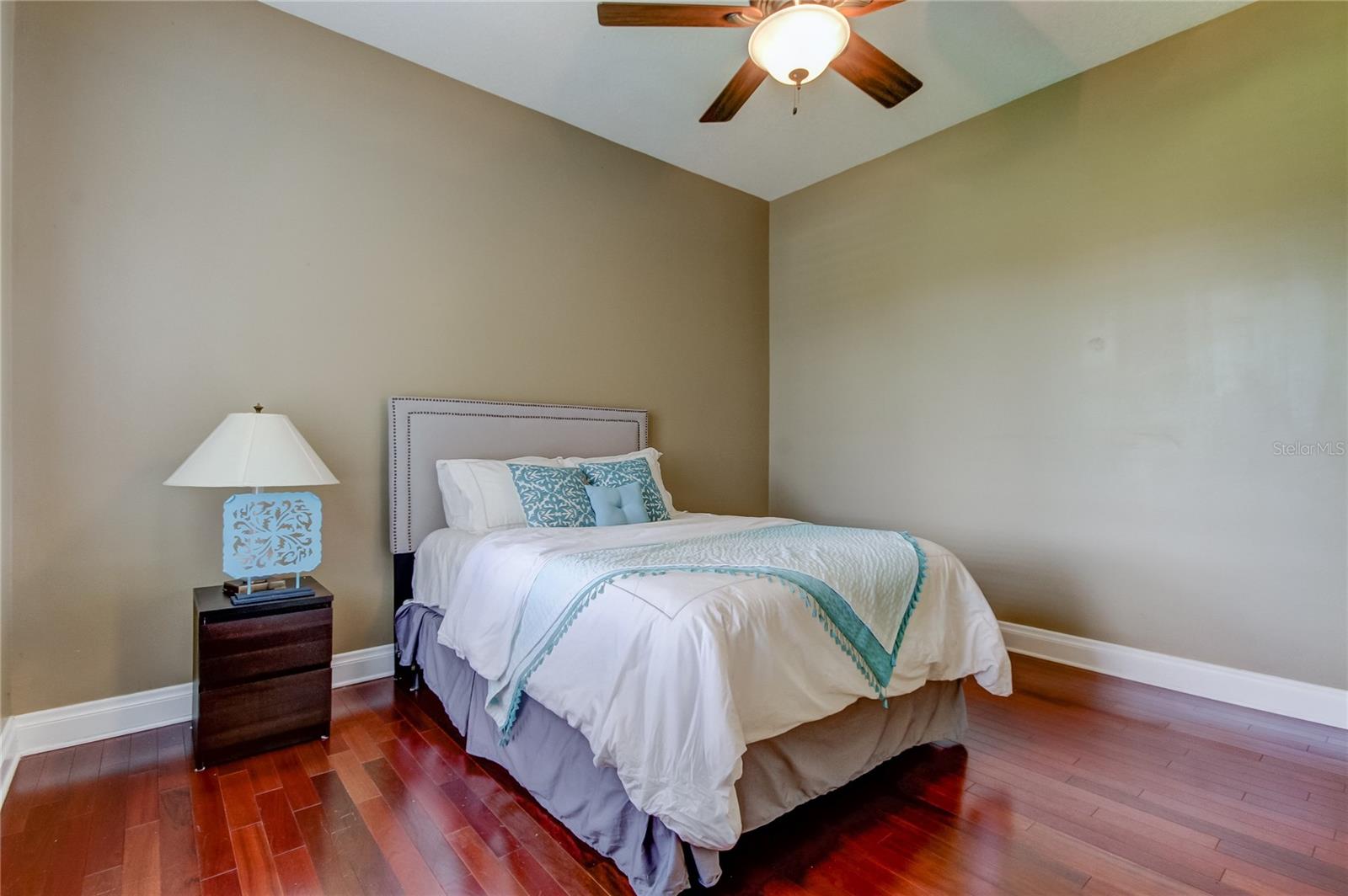 CHEVAL POLO & GOLF CL PHAS - Residential Lease