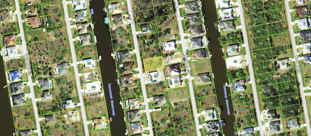 Photo of 8113 Antwerp Circle, Port Charlotte, FL 33981 (MLS # A4637375)