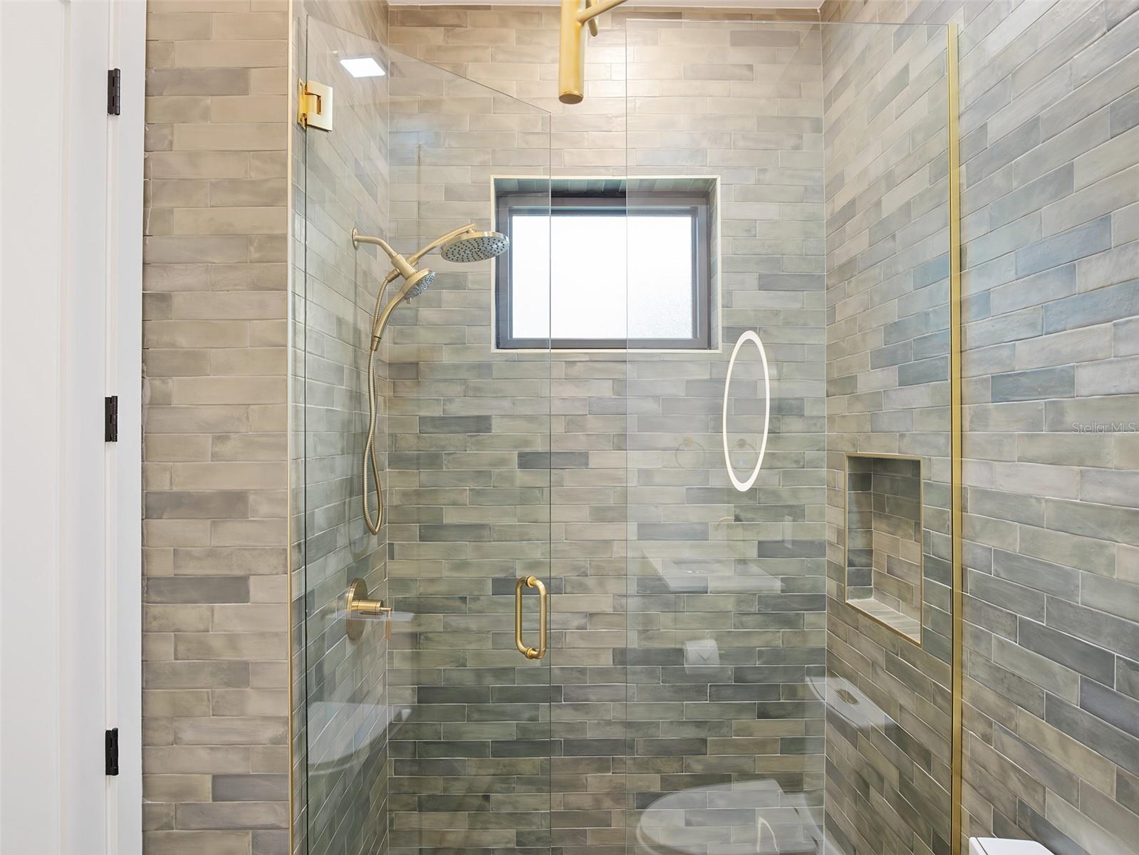 ISLEWORTH - Residential