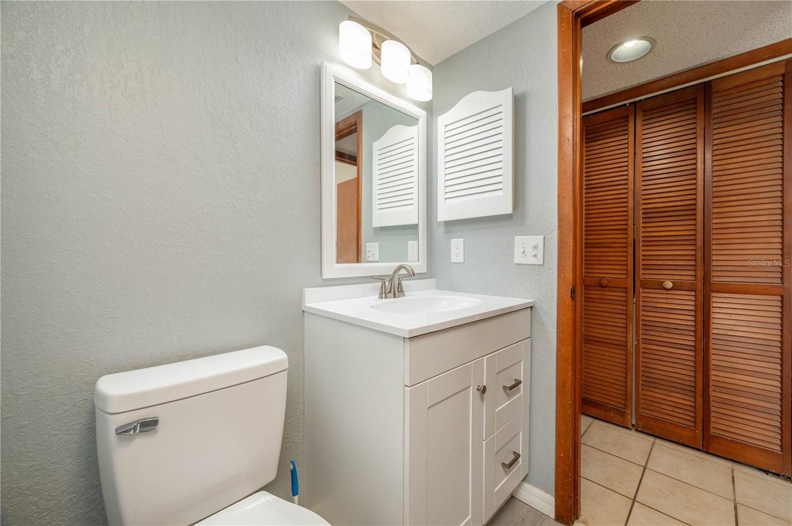 COUNTRY CLUB VILLAGE CONDO - Residential