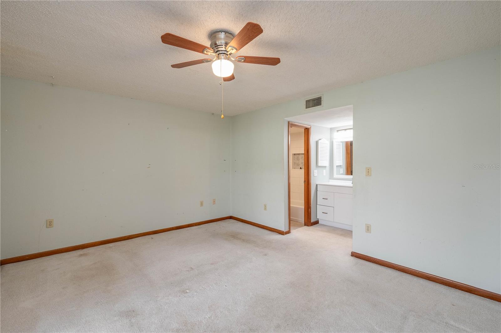 COUNTRY CLUB VILLAGE CONDO - Residential