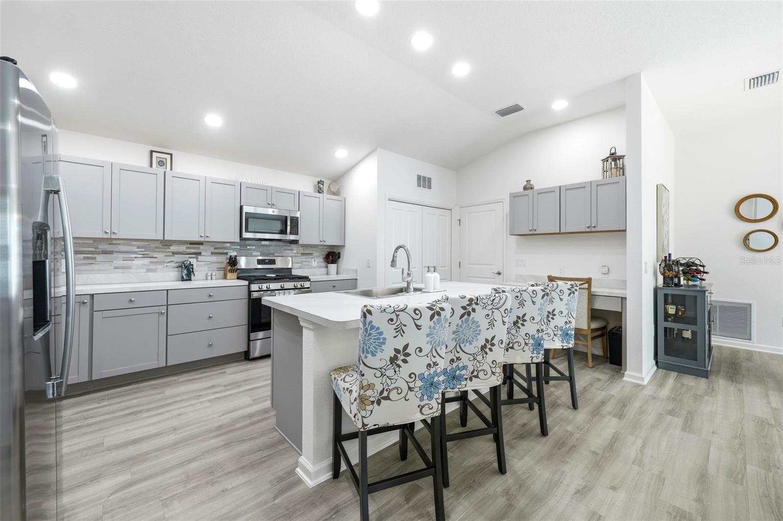 1228 LACHAPELLE LANE