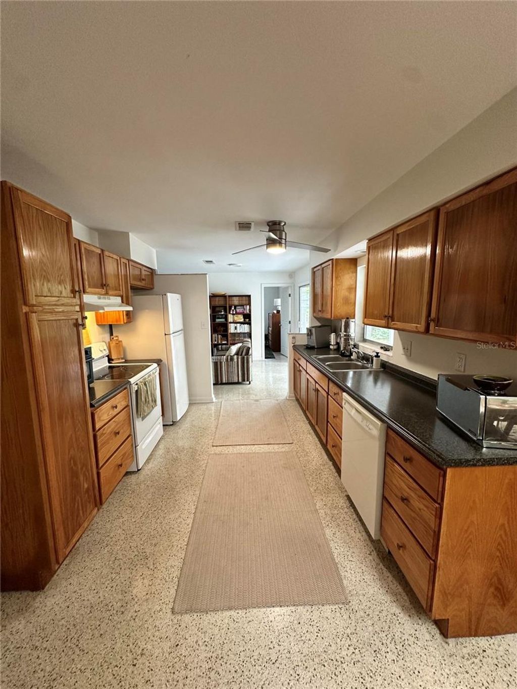 Photo of 1000 NW 39th Drive, Gainesville, FL 32605 (MLS # O6414999)