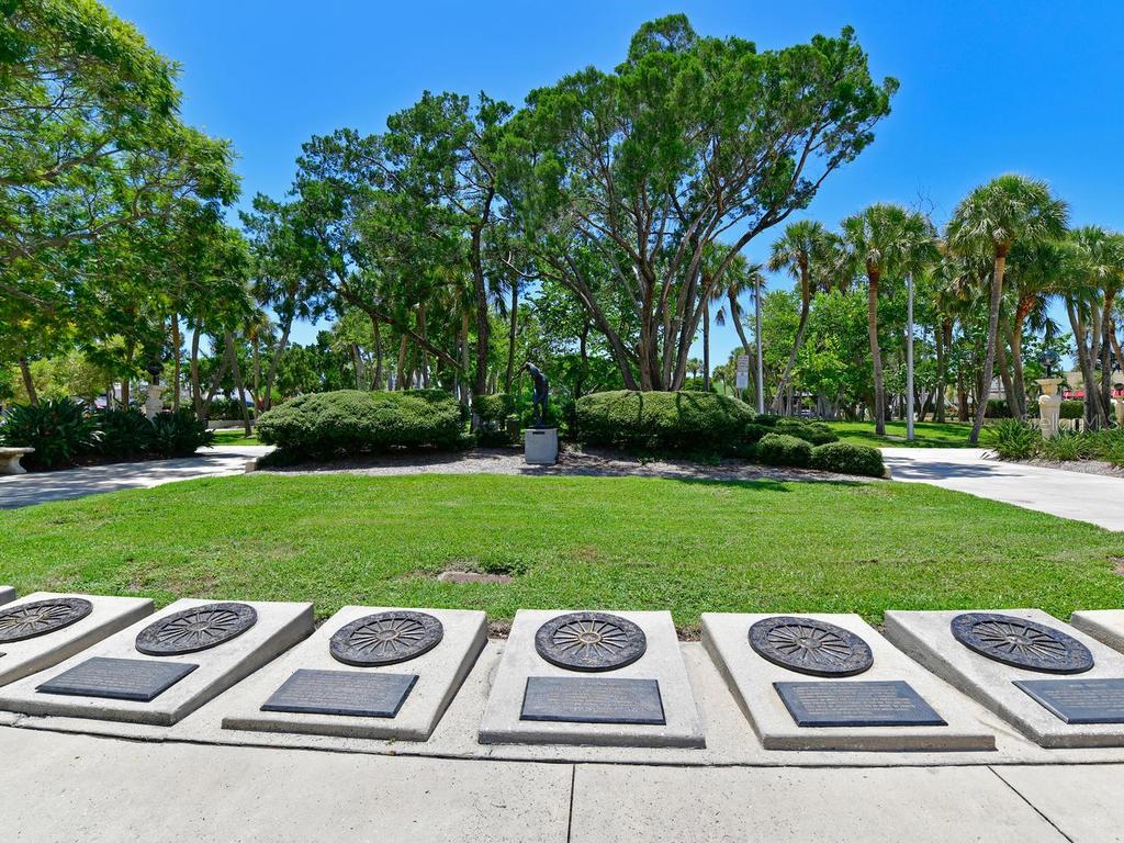 PELICAN GARDENS - Residential