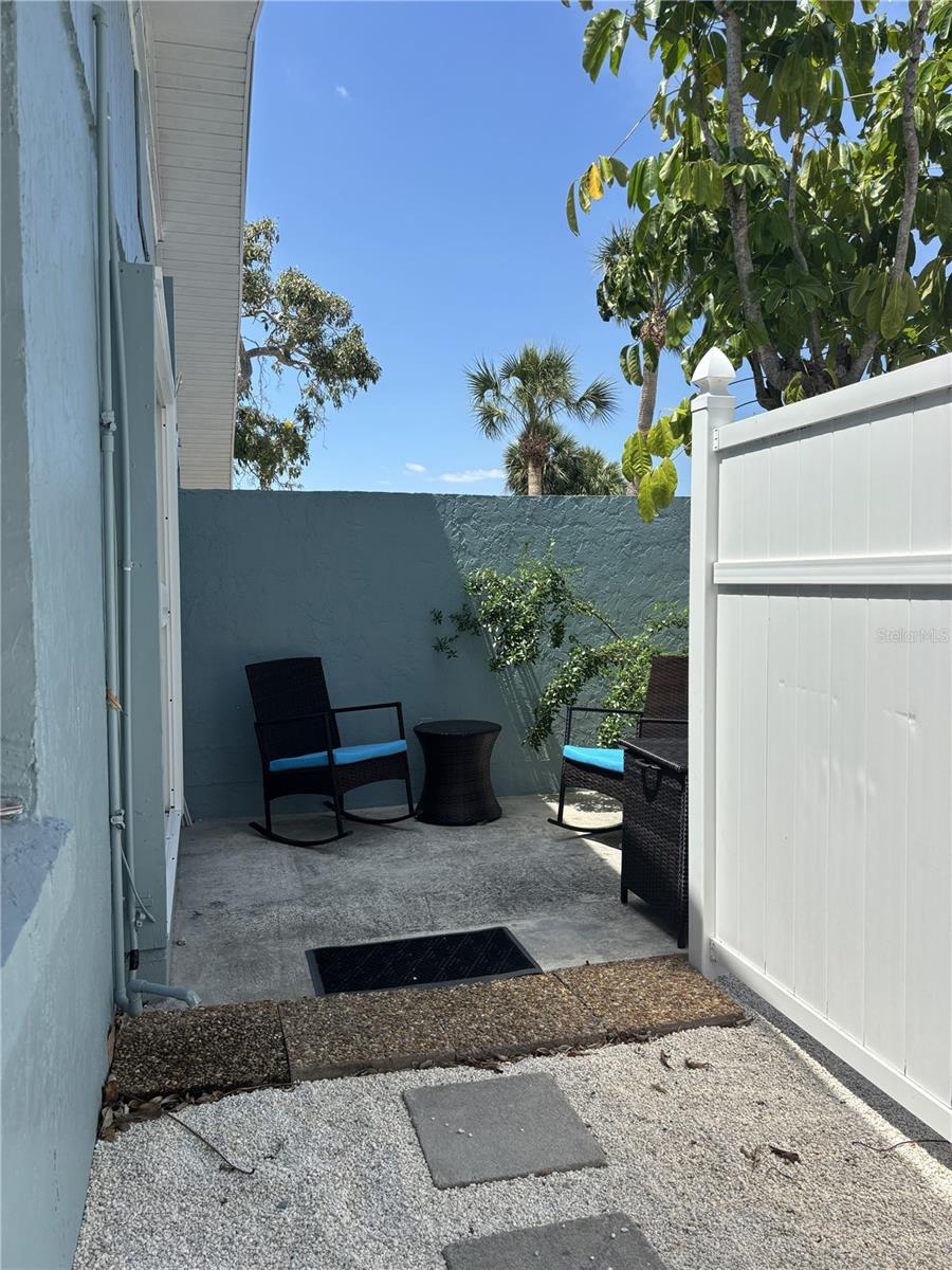170 ROOSEVELT DRIVE 8