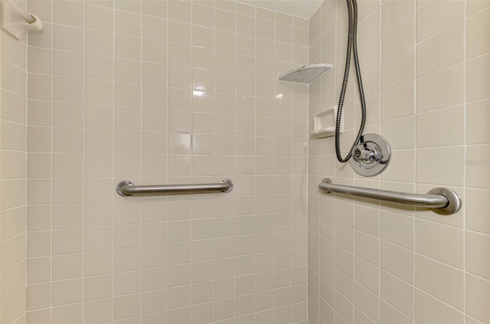 GARDEN LAKES VILLAS SEC 2 - Residential