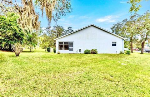 A home in LECANTO