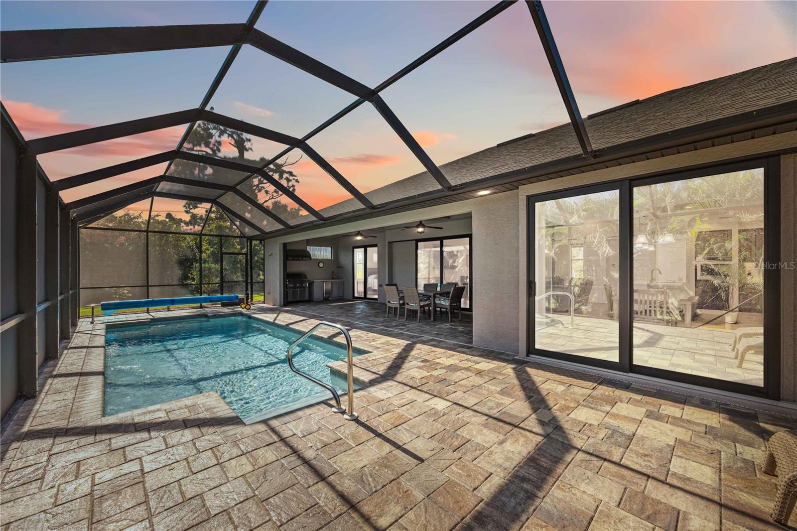 ROTONDA WEST - Residential