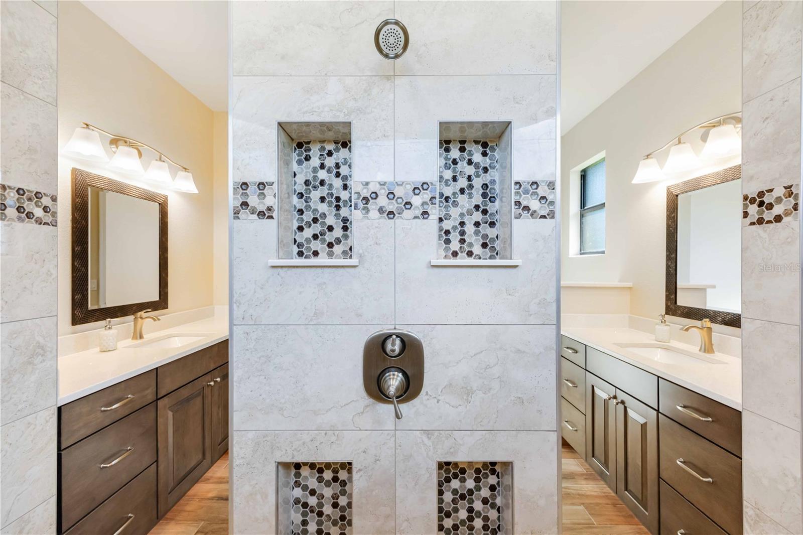 ROTONDA WEST - Residential