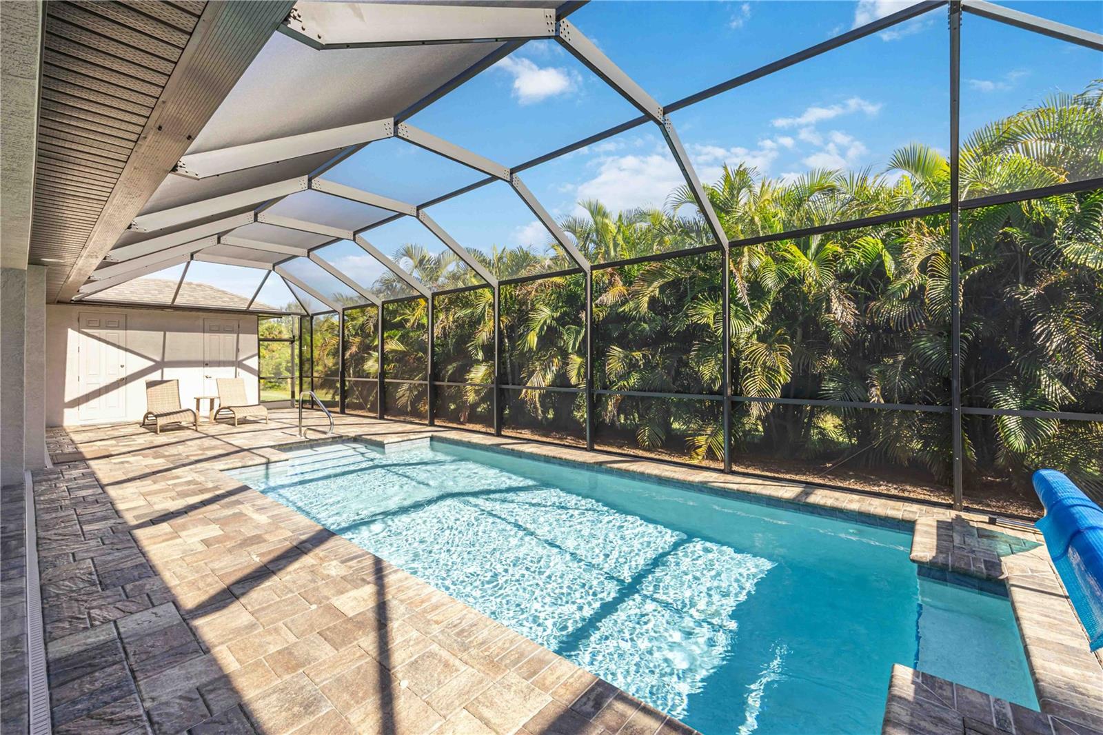 ROTONDA WEST - Residential