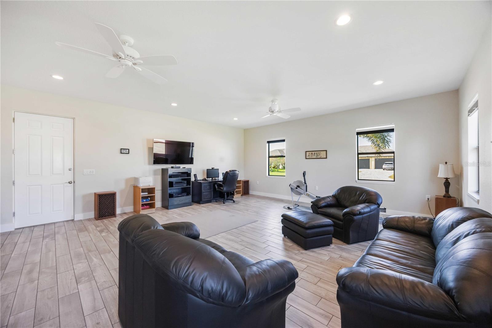 ROTONDA WEST - Residential