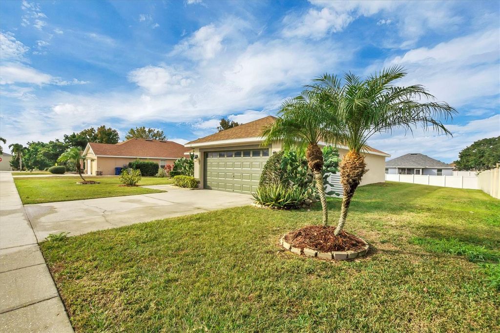 Photo of 107 Mandolin Drive, Winter Haven, FL 33884 (MLS # P4937501)
