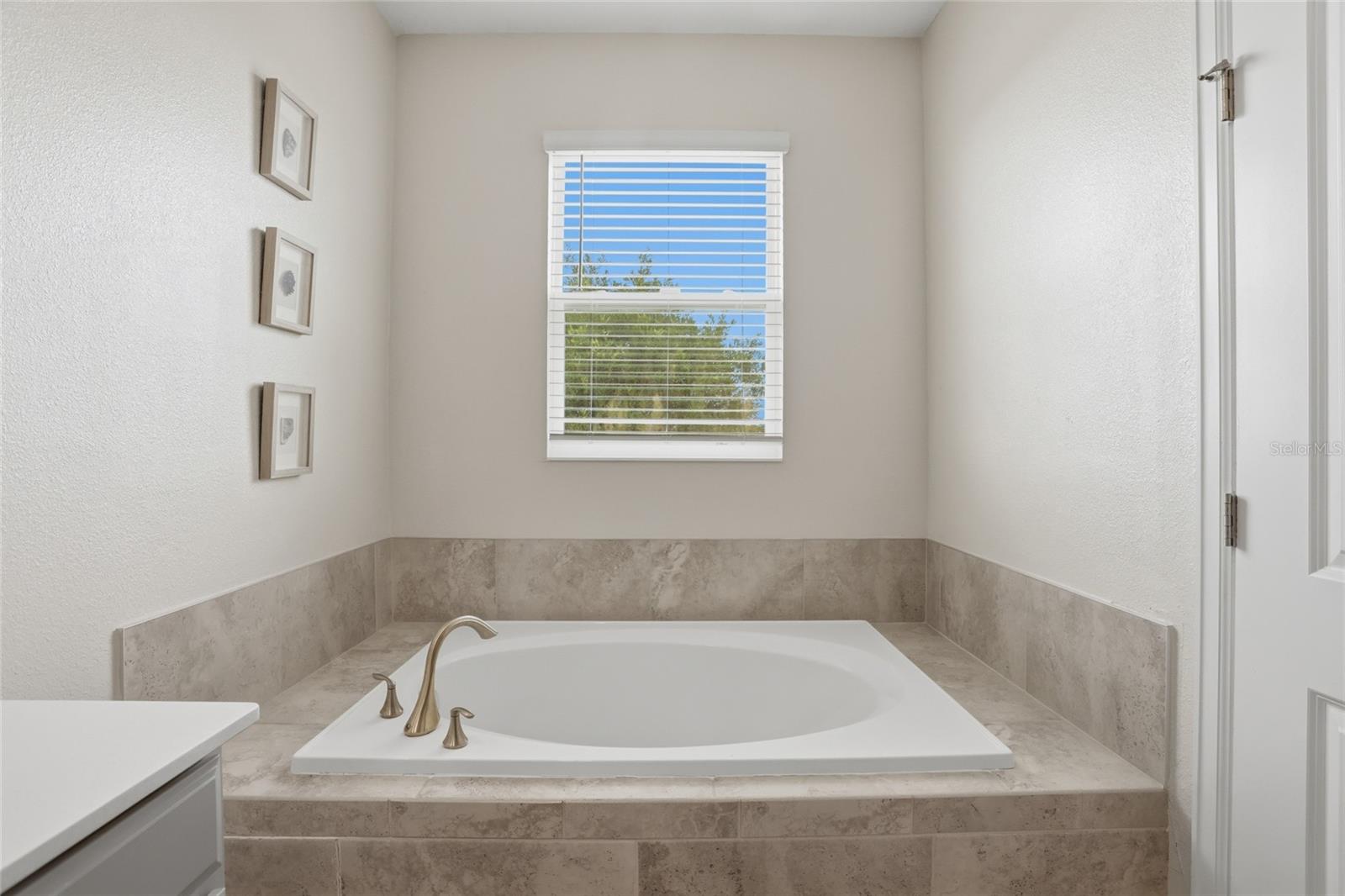 CAMDEN PK/PROVIDENCE - Residential