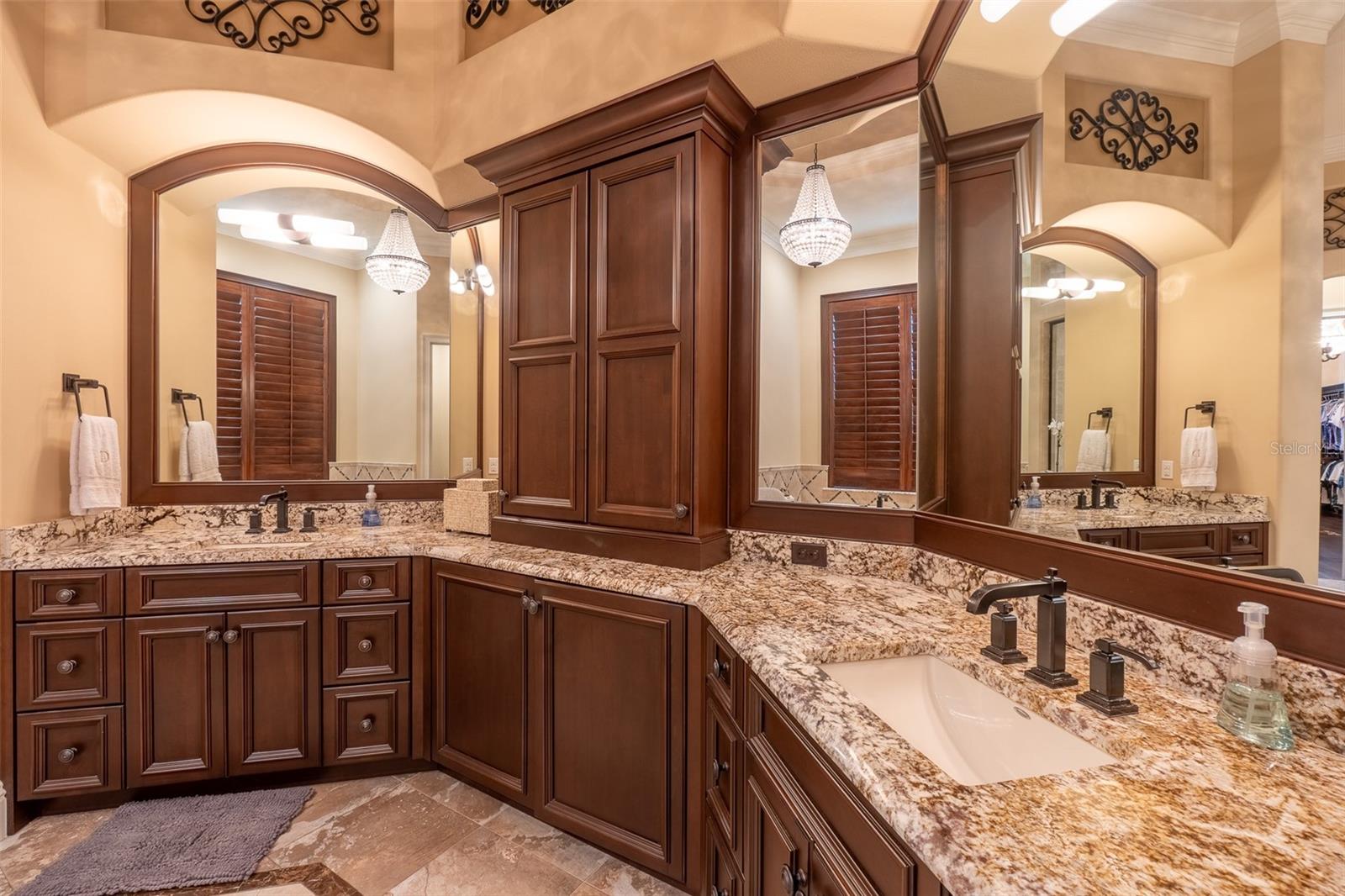 ALAQUA LAKES - Residential