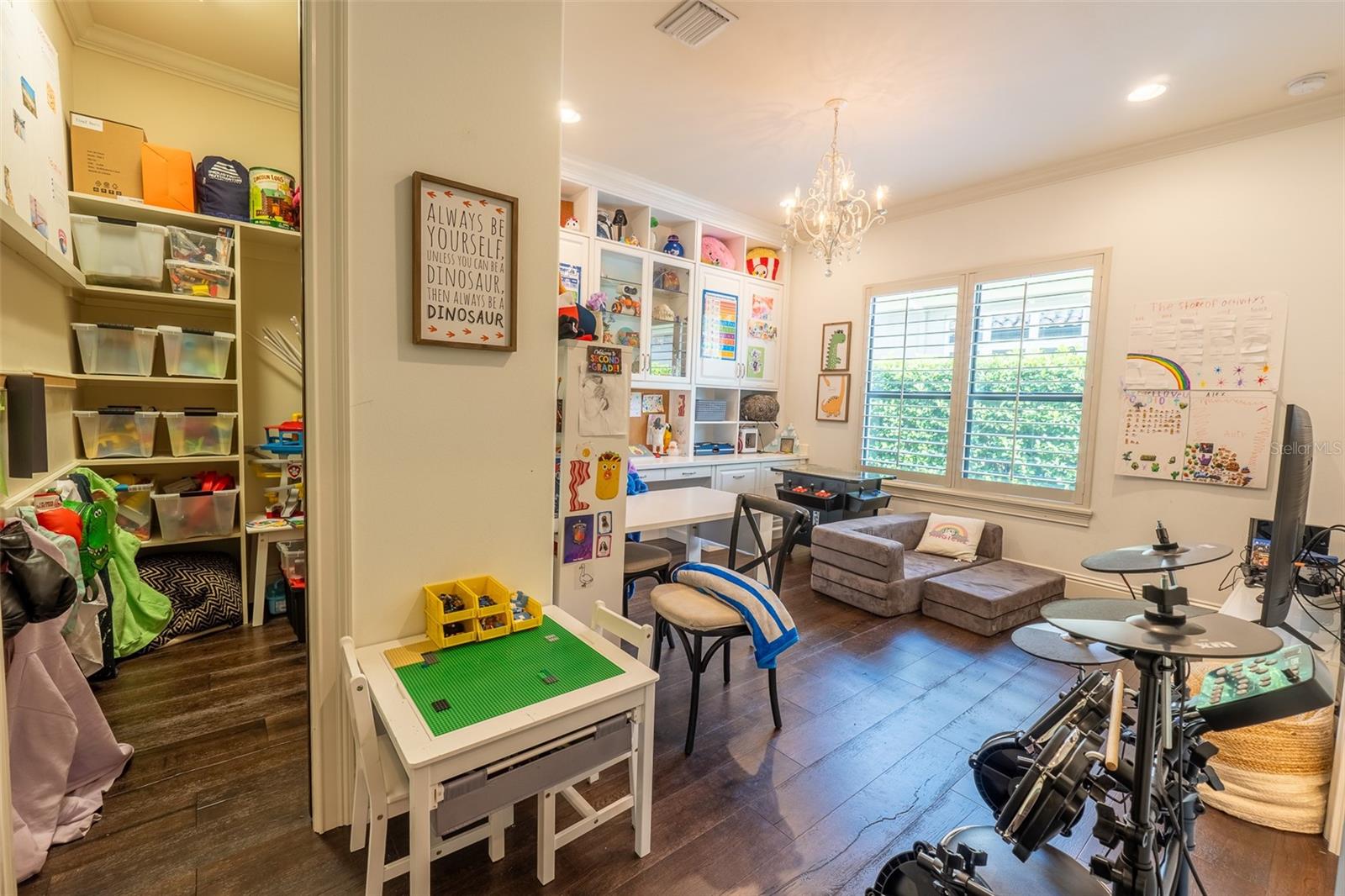 ALAQUA LAKES - Residential