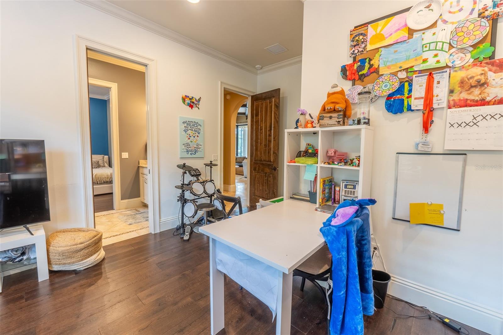 ALAQUA LAKES - Residential