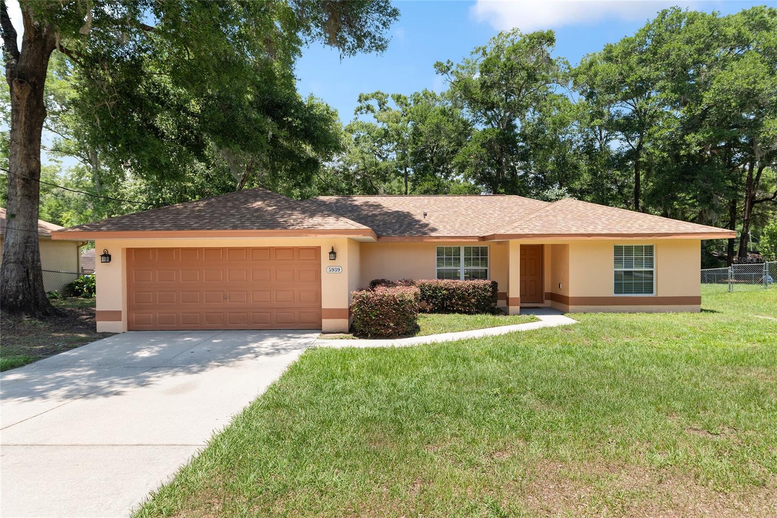 OCALA PARK ESTATE - Residential