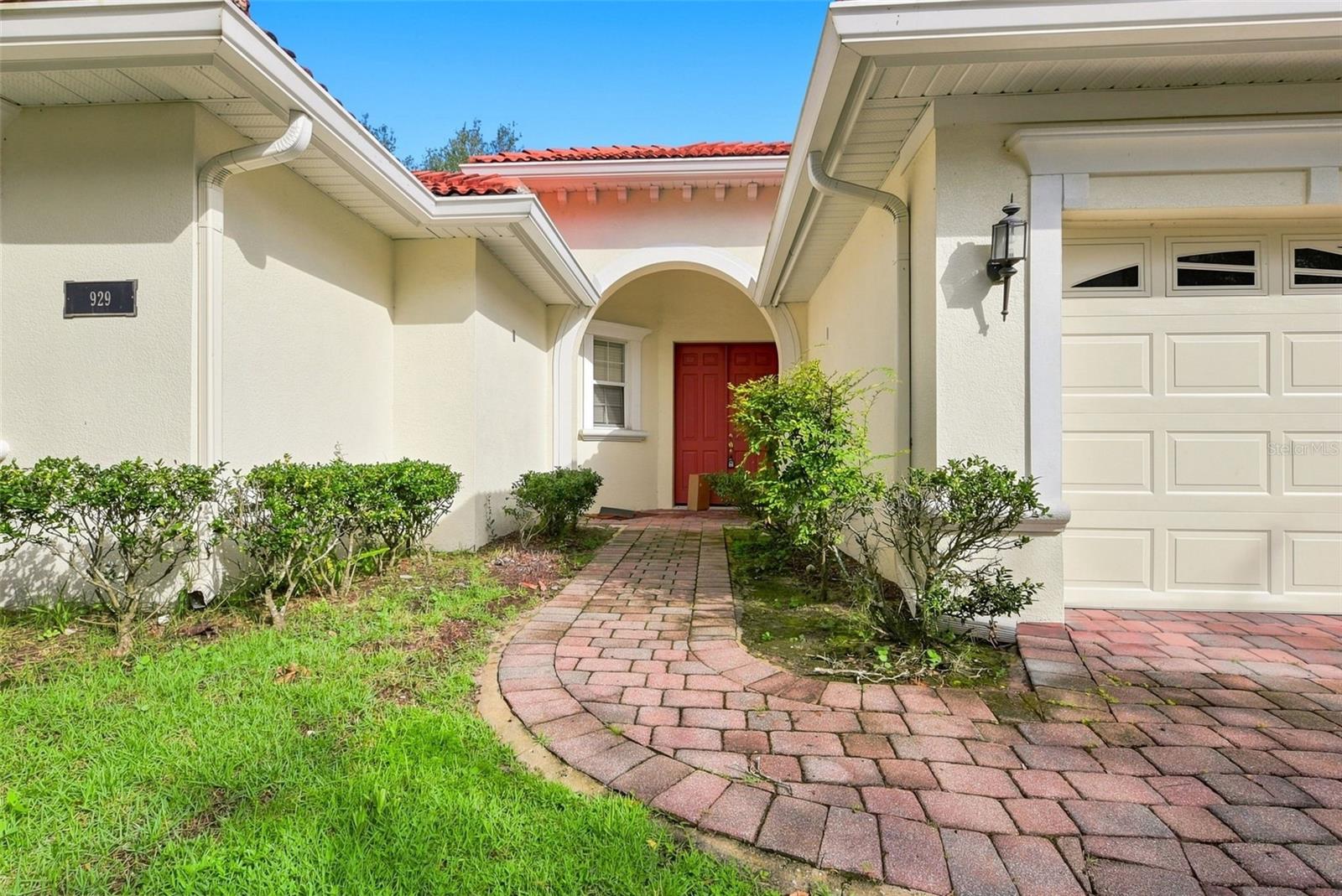 929 LASCALA DRIVE