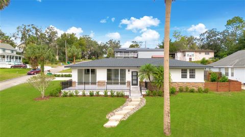 A home in EUSTIS