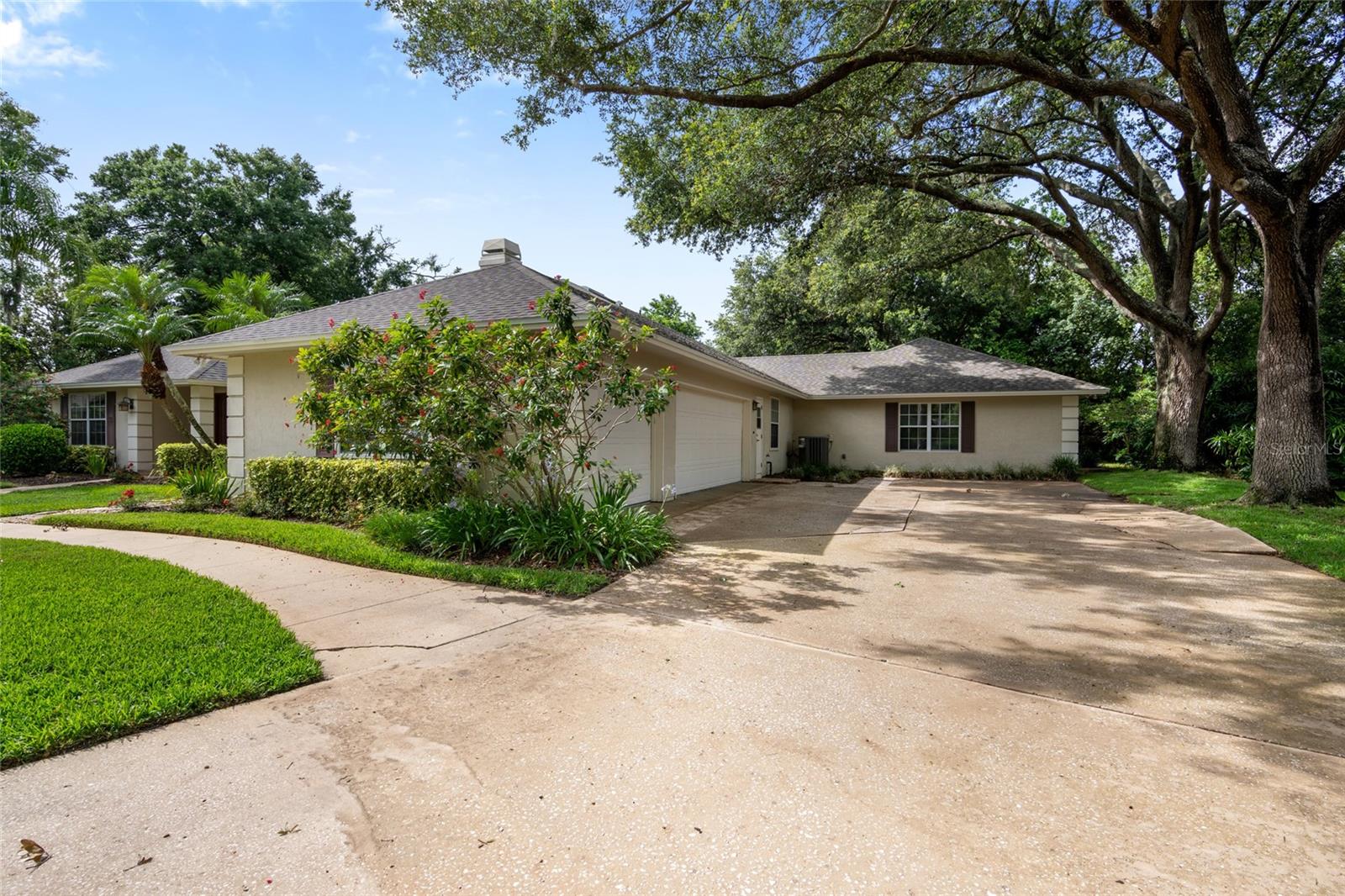 1947 BROADLEAF COURT
