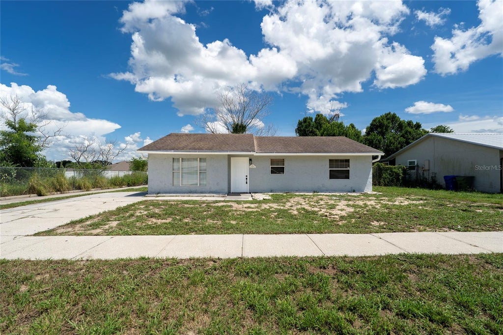 Photo of 276 18th Street NE, Winter Haven, FL 33881 (MLS # S5156507)
