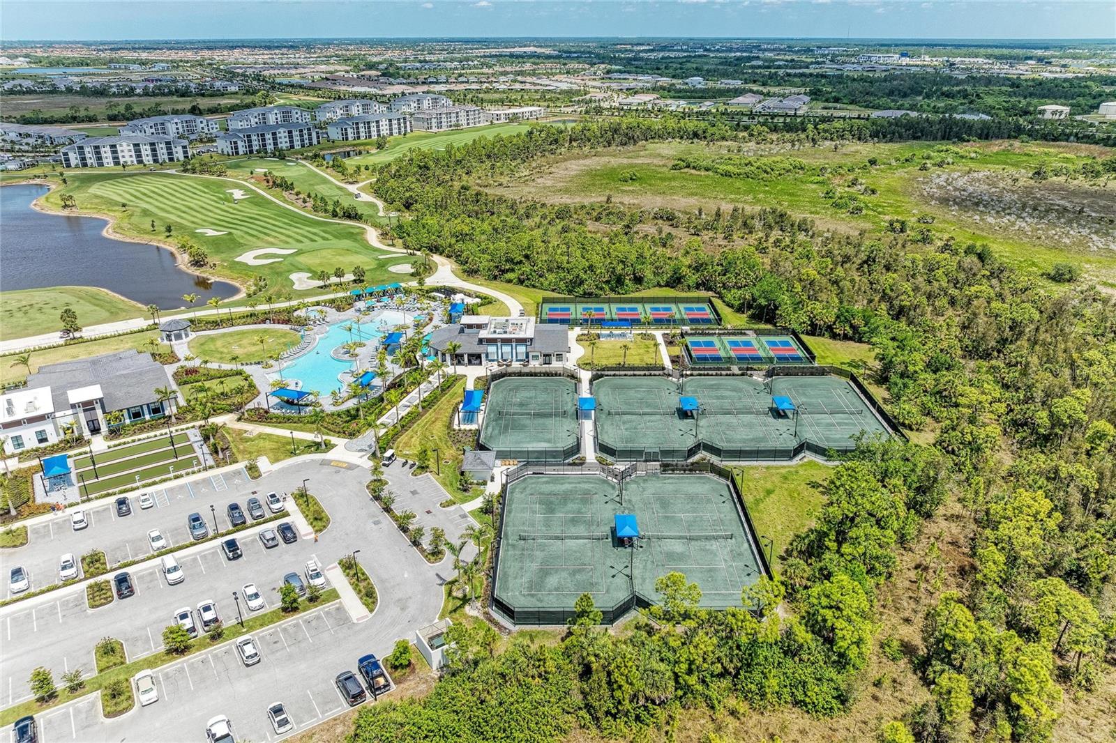 WELLEN PARK GOLF AND COUNTRY CLUB - Residential