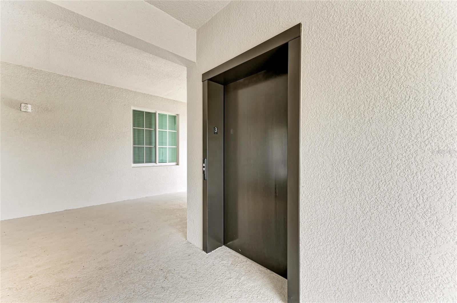 WELLEN PARK GOLF AND COUNTRY CLUB - Residential